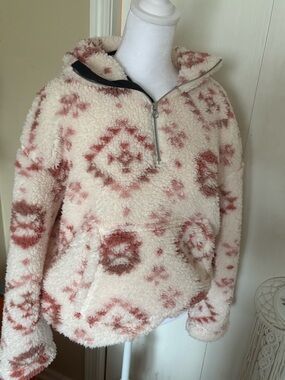 Smith’s Plush Cream Sherpa Jacket with Pink Tie-Dye Accents
